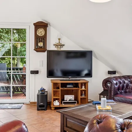 Stunning In Kuestrow