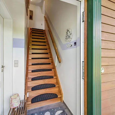 Stunning In Kuestrow Kenz-Kustrow