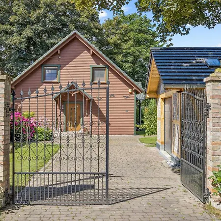 Stunning In Kuestrow Holiday home Kenz-Kustrow